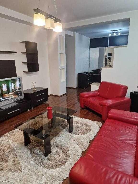 inchiriez apartament spatios cu 2 camere