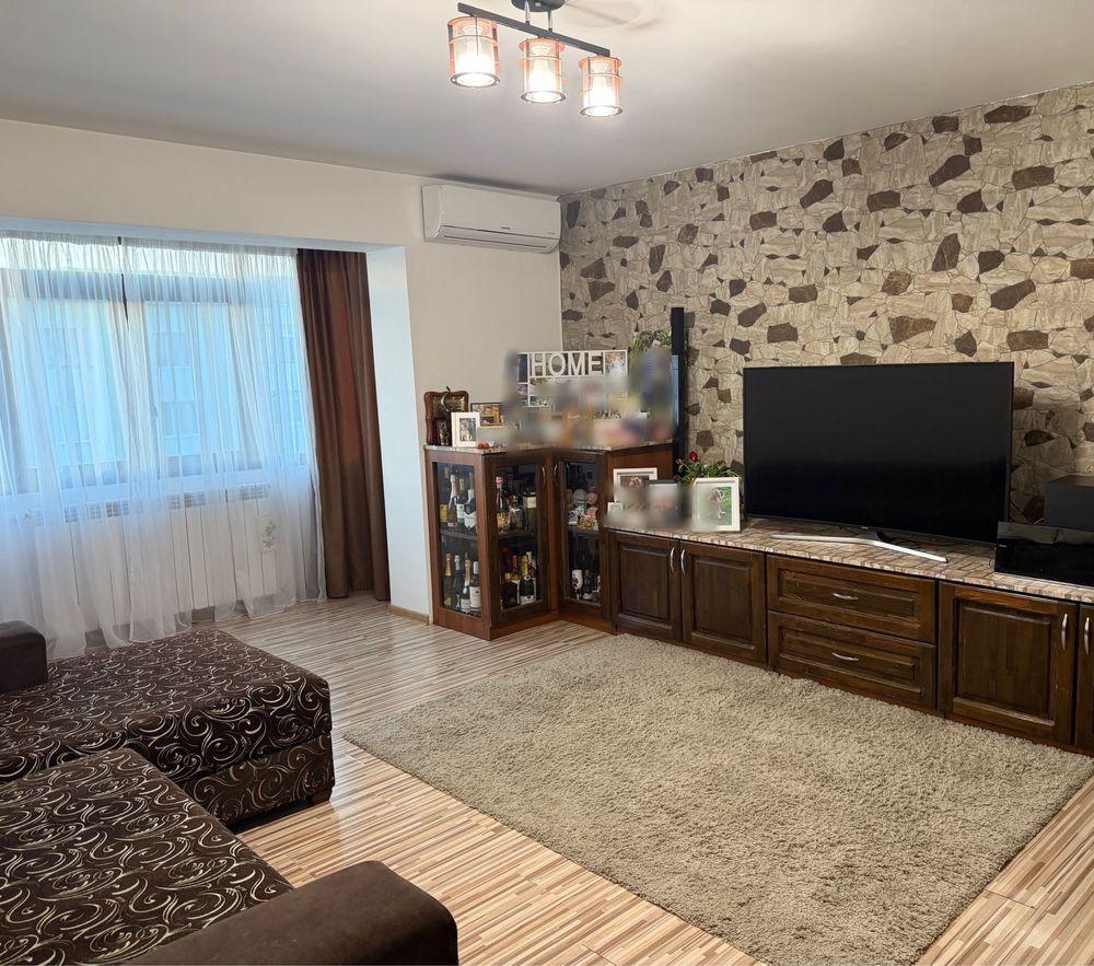 Titlu recomandat pentru OLX: Apartament 3 camere decomandat, 64 mp, Capăt 1, mobilat, mansardă, AC, 92.000 € - imagine 1