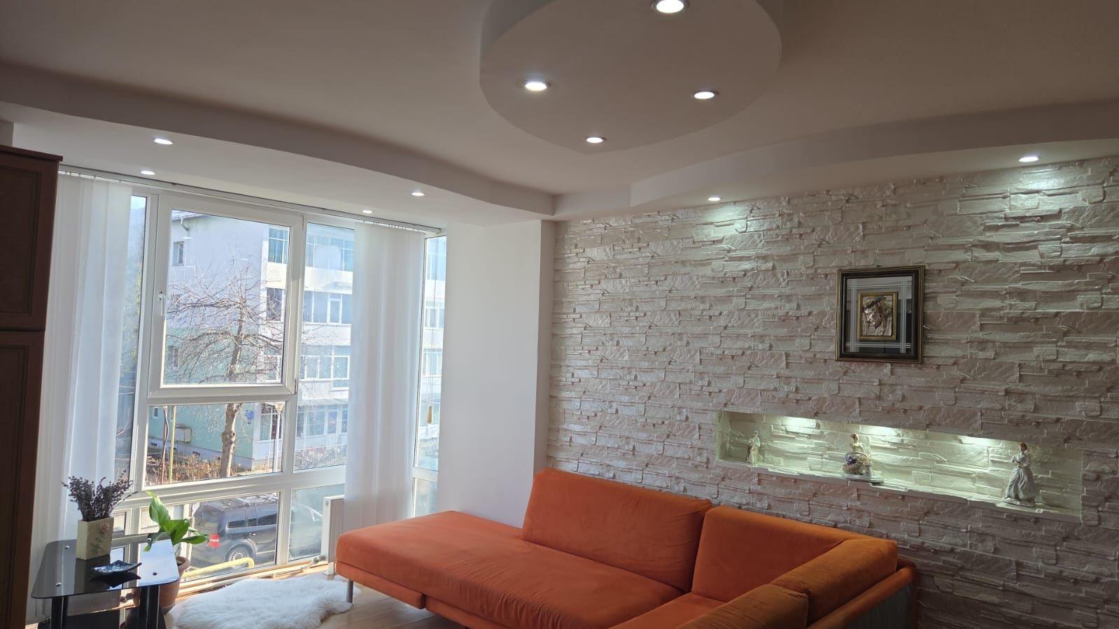 Apartment 2 camere centru lux decomandat - imagine 1