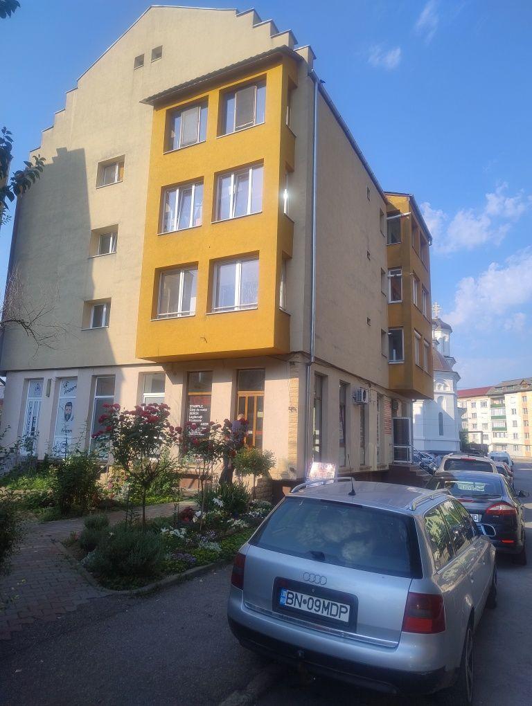 Vând Urgent ap 1 cam .43 mp langa registru comerțului .