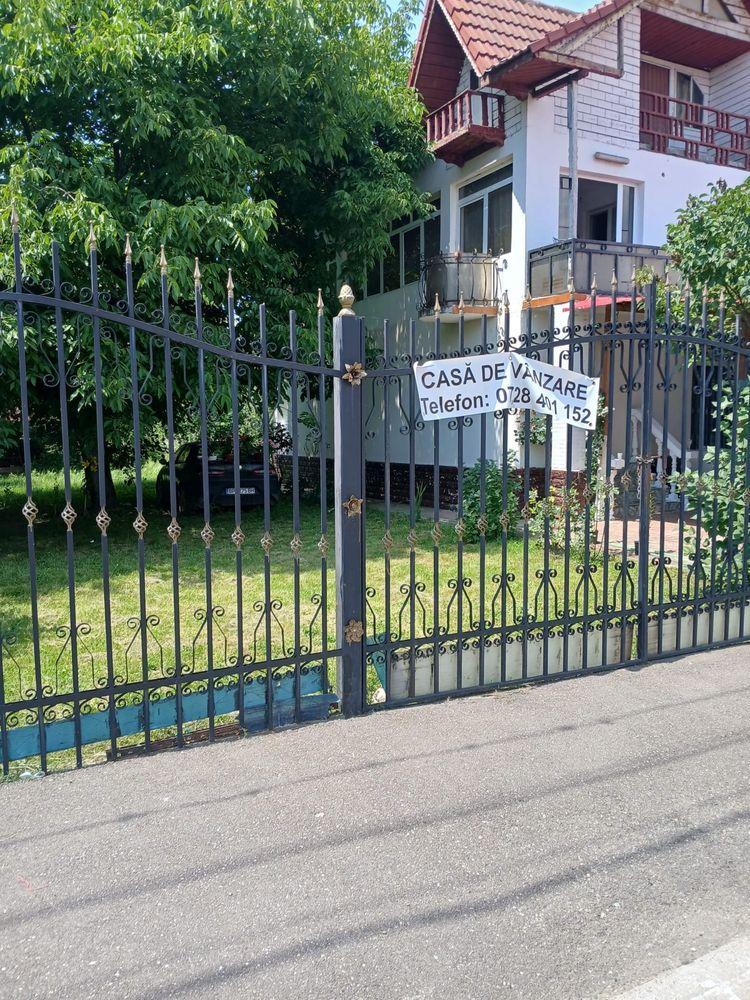 Casa de vanzare targu-jiu str.pandurașu nr1A la 3 minute distanta de centru - imagine 1