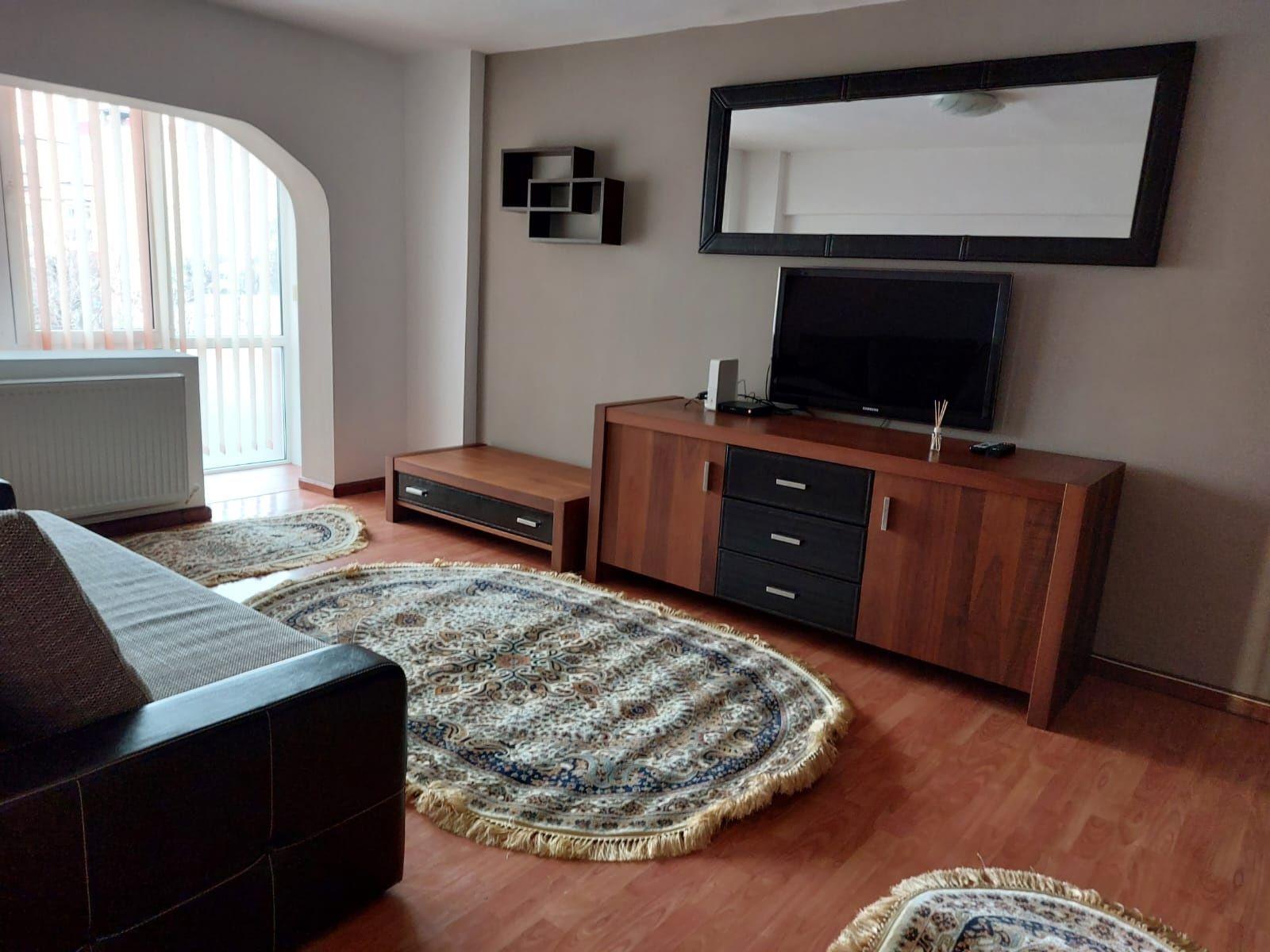 Închiriere apartament - imagine 1