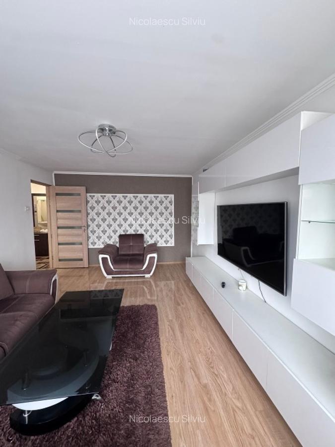 Apartament cu 3 camere decomandat Rovine - imagine 1
