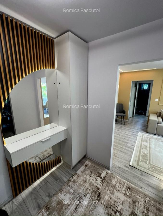Se inchiriaza Apartament 3 camere zona ultracentralã etaj intermediar