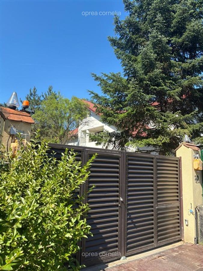 Vila Pipera 785 mp,  in curs de totala renovare, 6 dormitoare, 6 bai, S+P+E+M - imagine 1