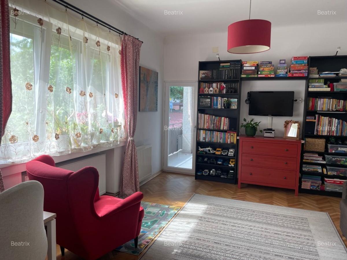Apt. 3 camere in vilă, curte proprie + subsol 52 mp, A. Mureșanu, str. N. Iorga