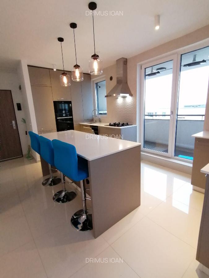 Inchiriez apartament 2 camere zona Andrei Muresanu