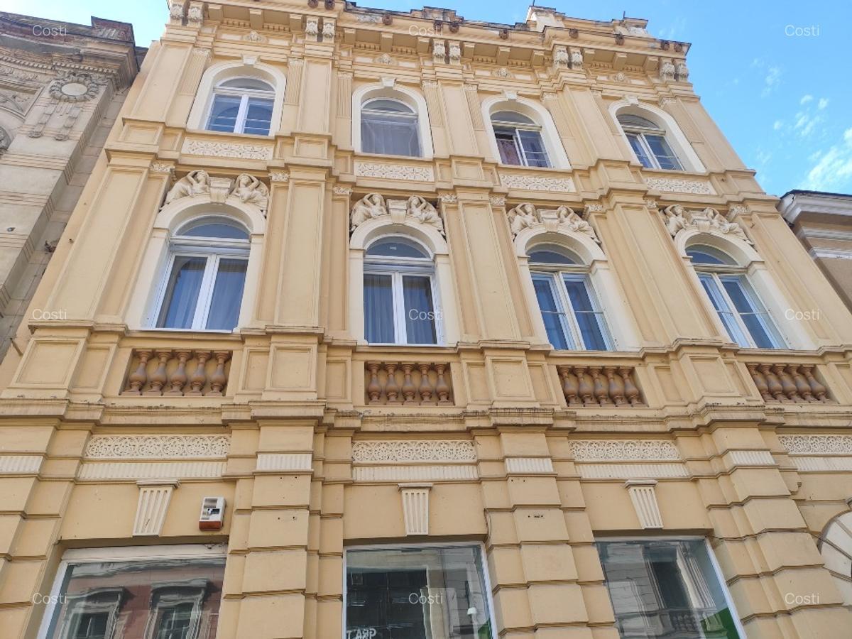 Proprietate  120 mp  cu vedere pe Pietonala Republicii  si  Tâmpa