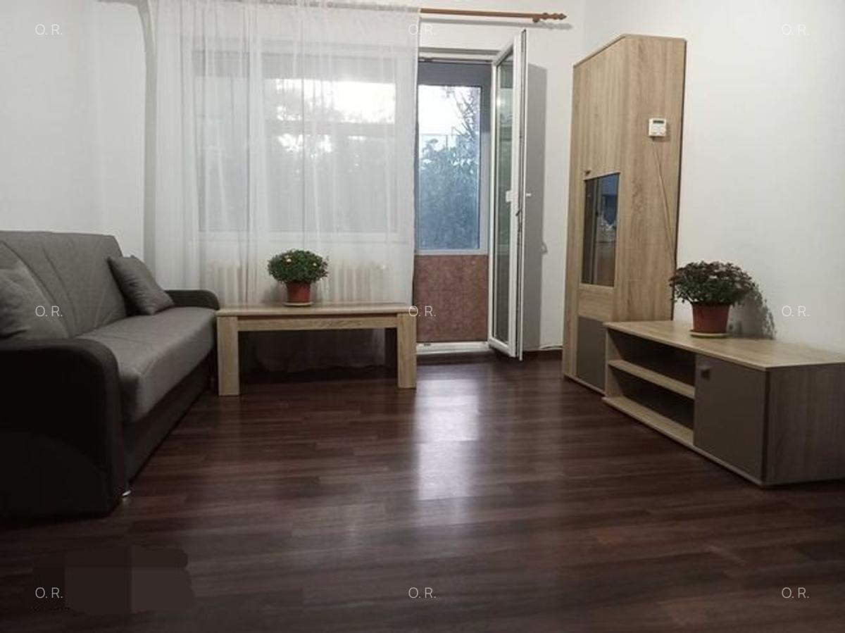 Închiriez apartament cu 2 camere în Podu Roș, Iași