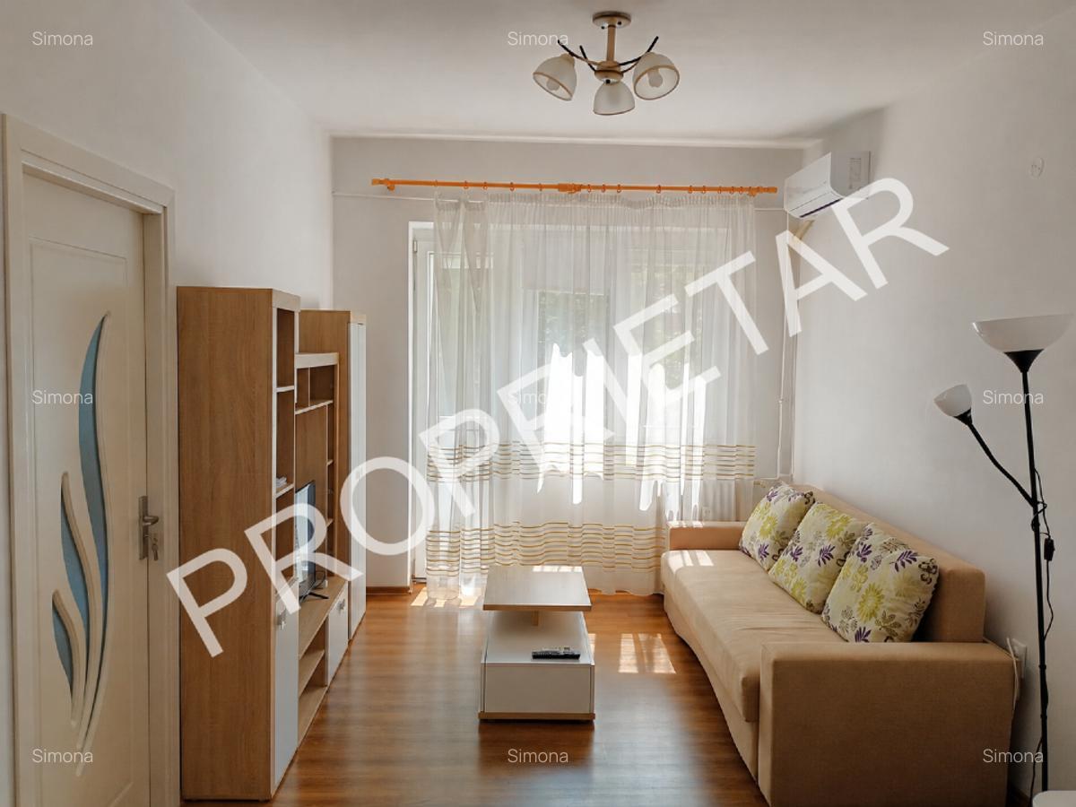 Proprietar vând apartament 2 camere ultracentral Parc 1 Decembrie 2 balcoane, AC