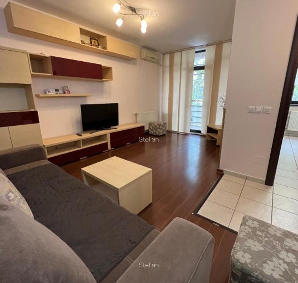 Apartament 3 camere, complet mobilat,utilat, decomandat et 2 din 4 stradal, lift