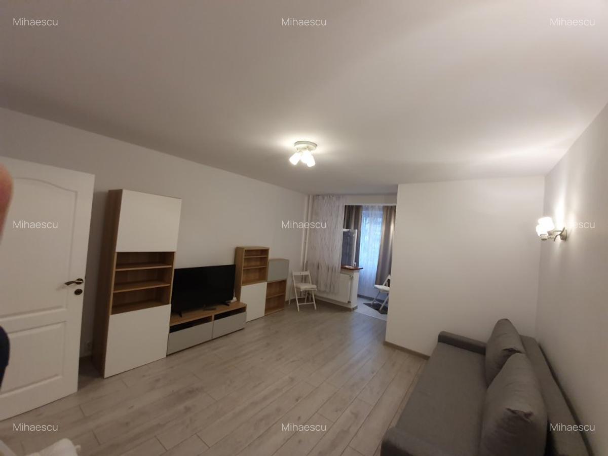 370 negociab De inchiriat Garsoniera lux etaj 2 apropiere metrou Muncii si Iancu - imagine 1