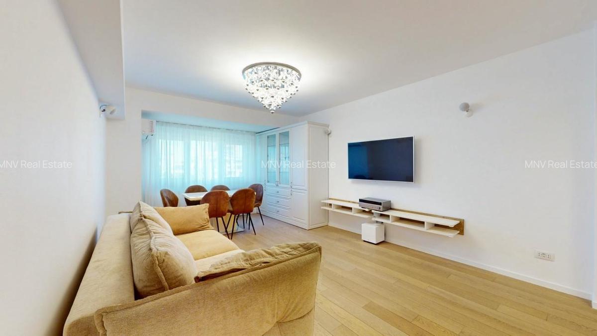 Apartament 4 camere Bd Unirii, renovat, centrala proprie, parcare - imagine 1