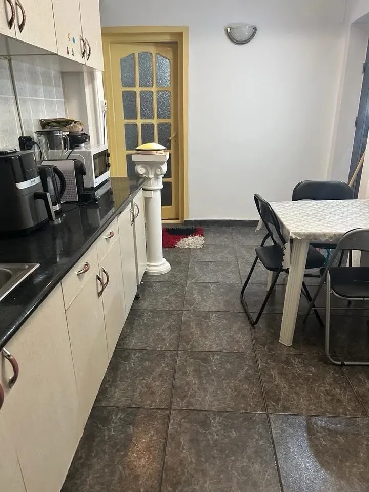 Vand schimb ap 3 cam decomandat cart Gheorgheni cu 2 camere similar plus diferenta