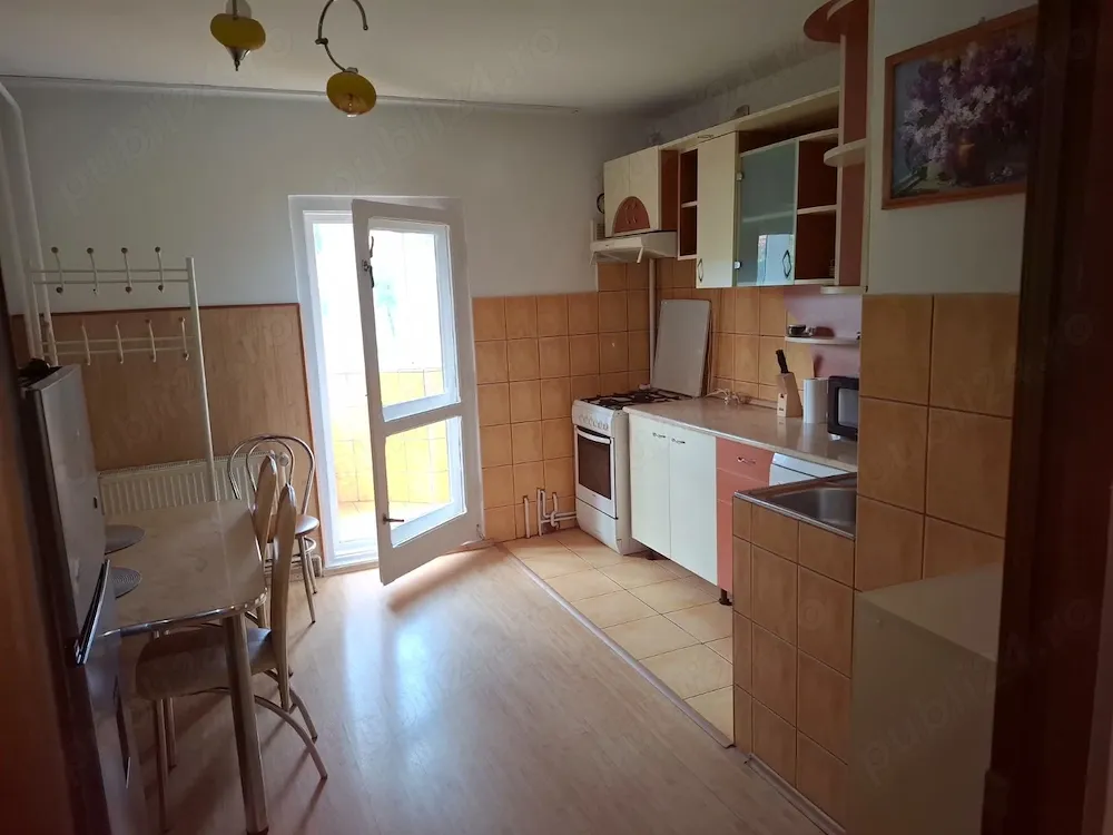 dau in chirie apartament cu 3 camere pe strada tasnad in cluj napoca