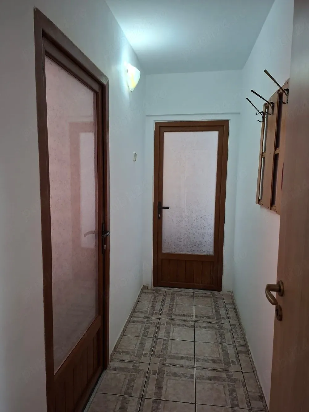 De vânzare apartament 3 camere in Bartolomeu. - imagine 1