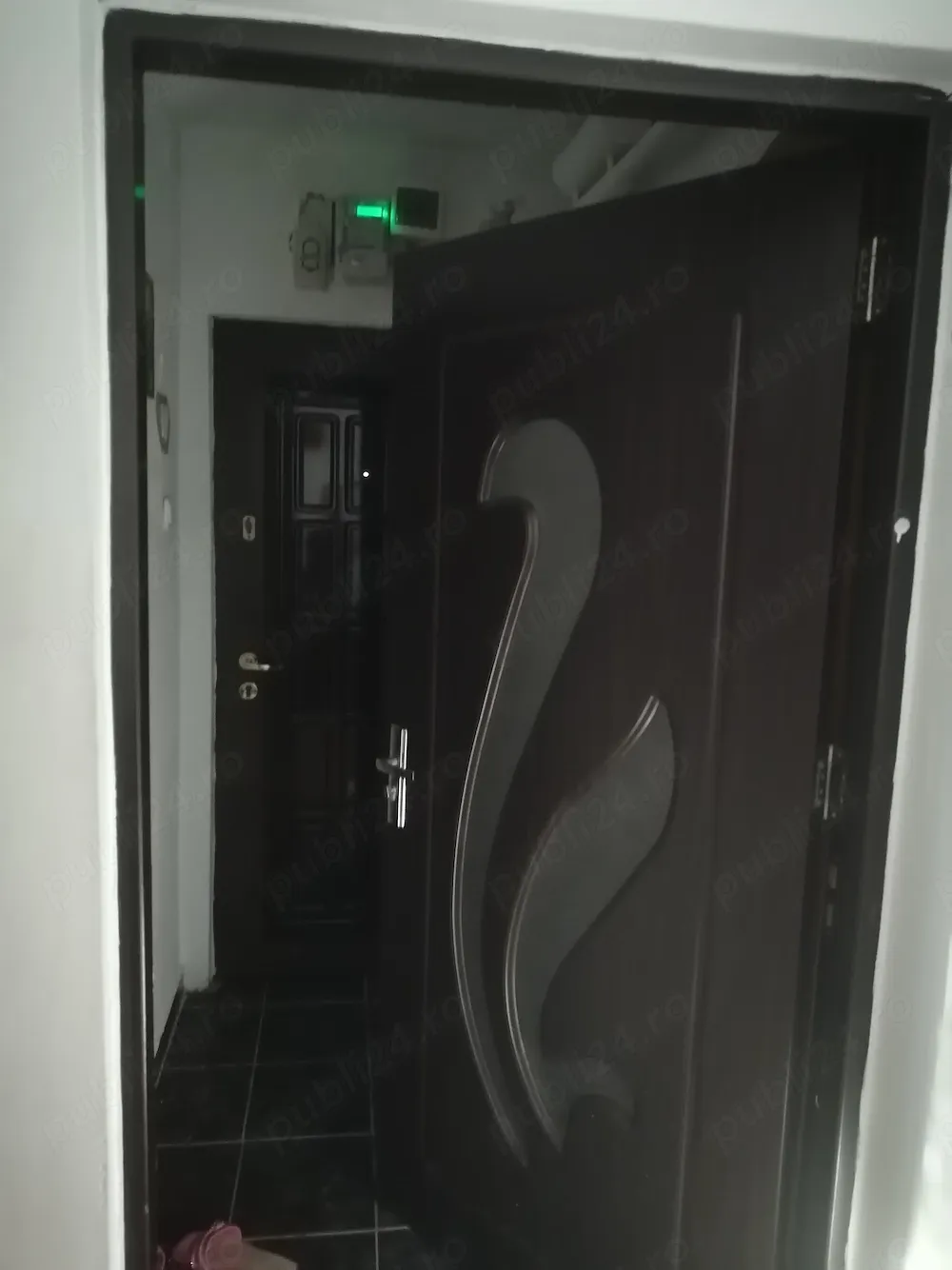 Închiriez apartament