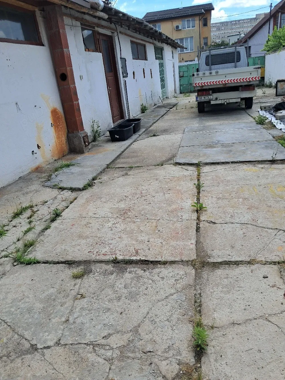 VÂNZARE. teren cu costtructie