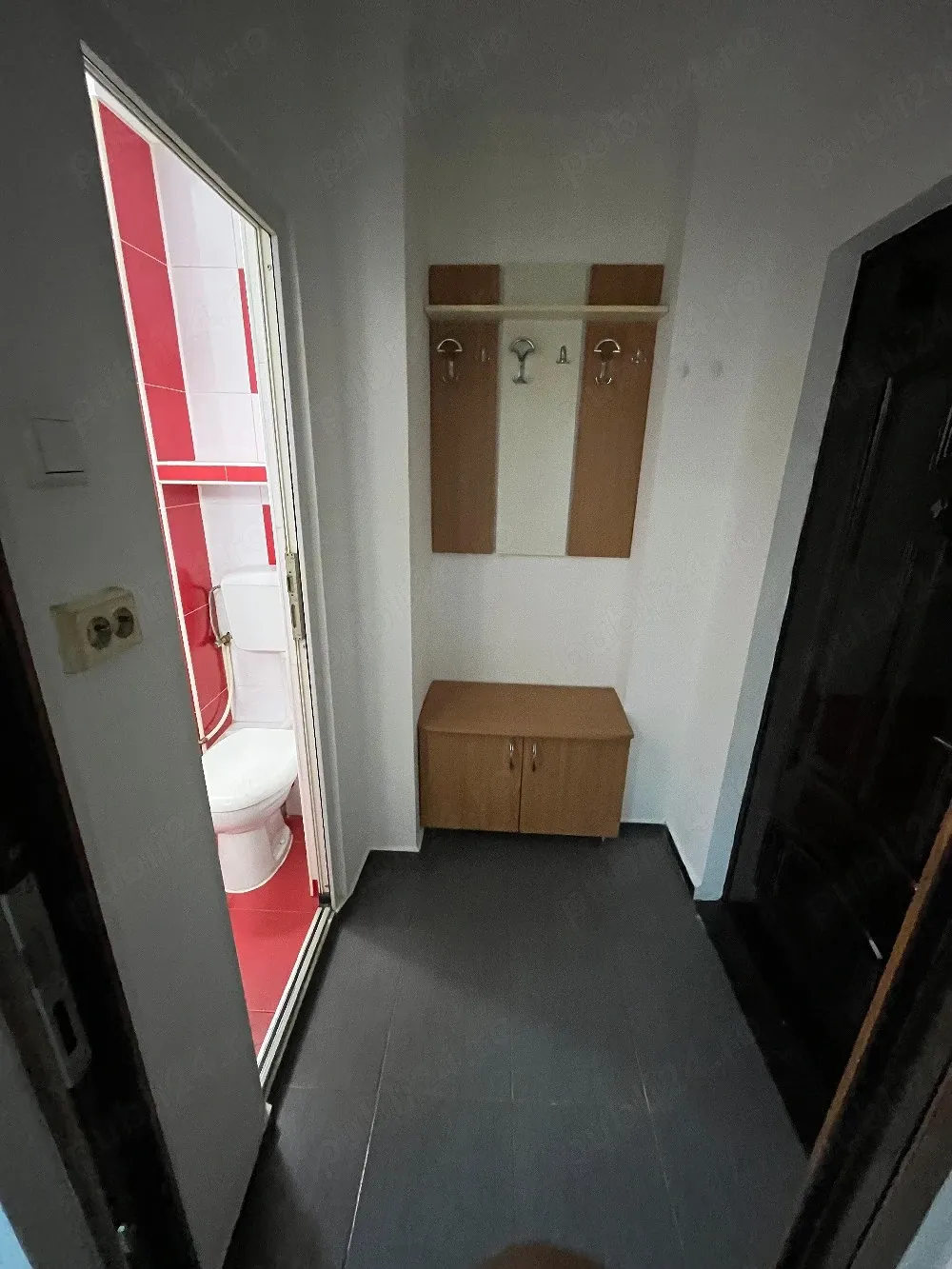 Închiriez garsoniera confort I tip D