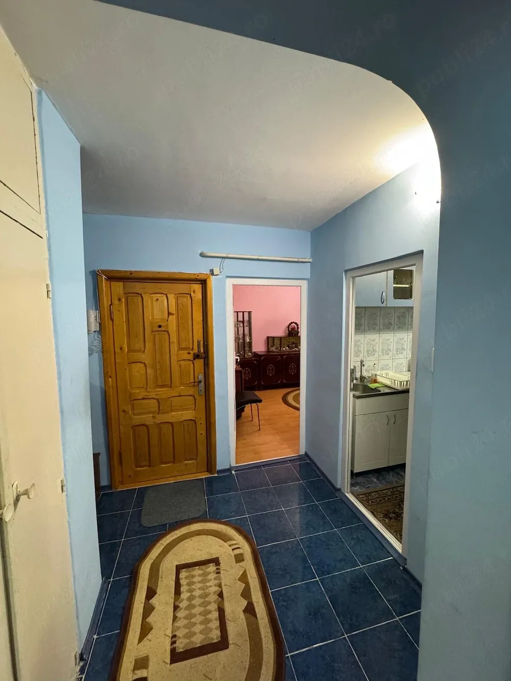 Vând ap 2 cam et 2 din 4 conf1 decomandat zona centrală