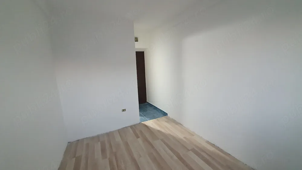 Garsonieră de vânzare sau închiriere - imagine 1