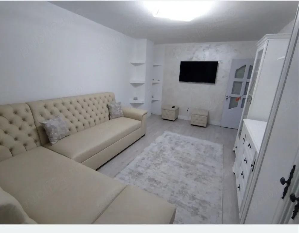Inchiriez apartament