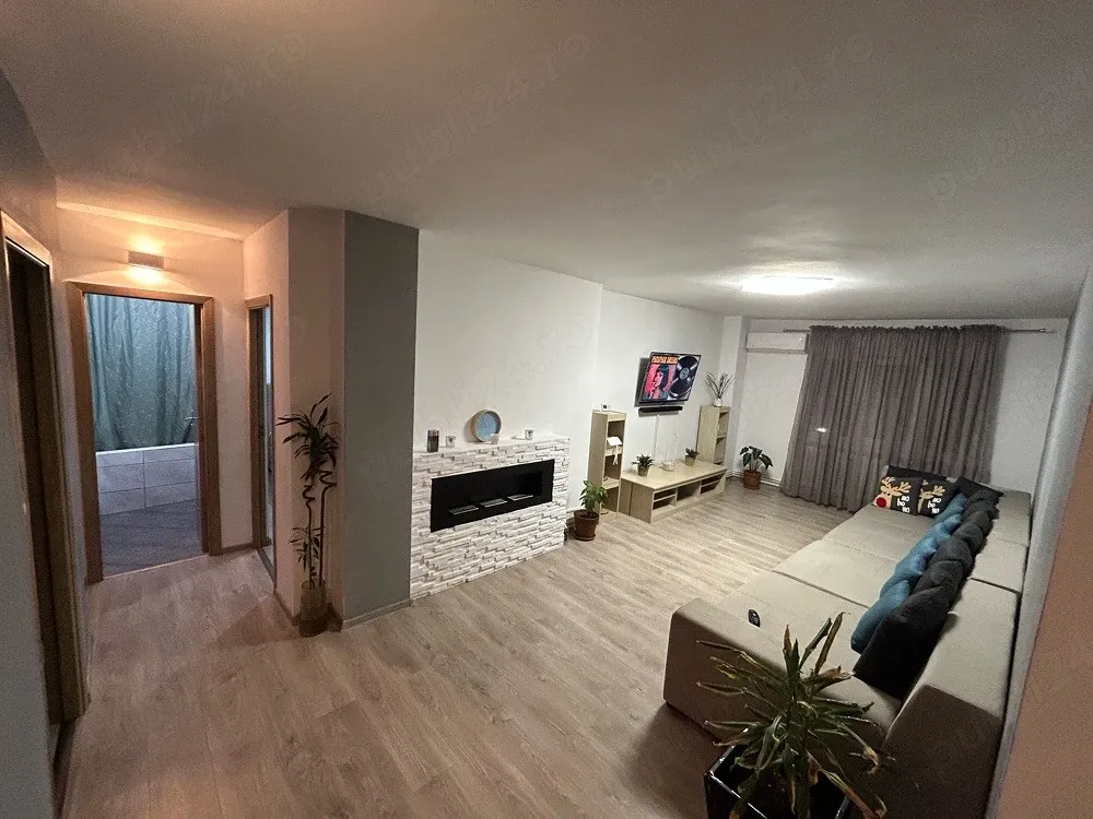 Inchiriez apartament spatios zona ultracentrala