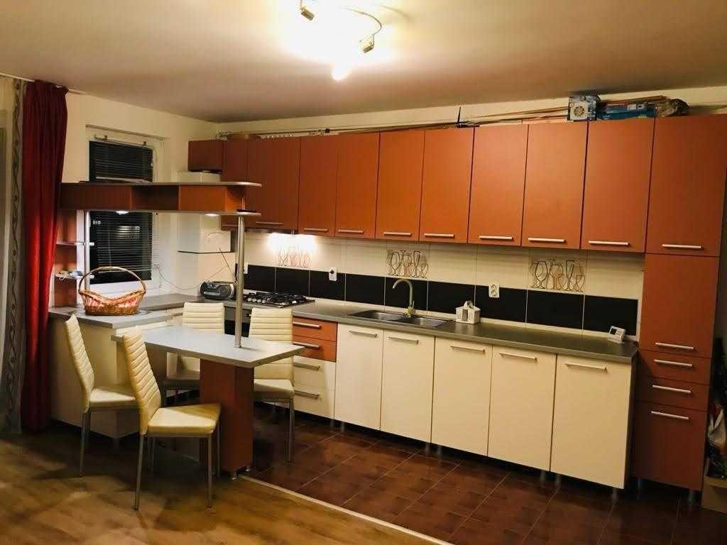 Persoana fizica vand Apartament 3 camere