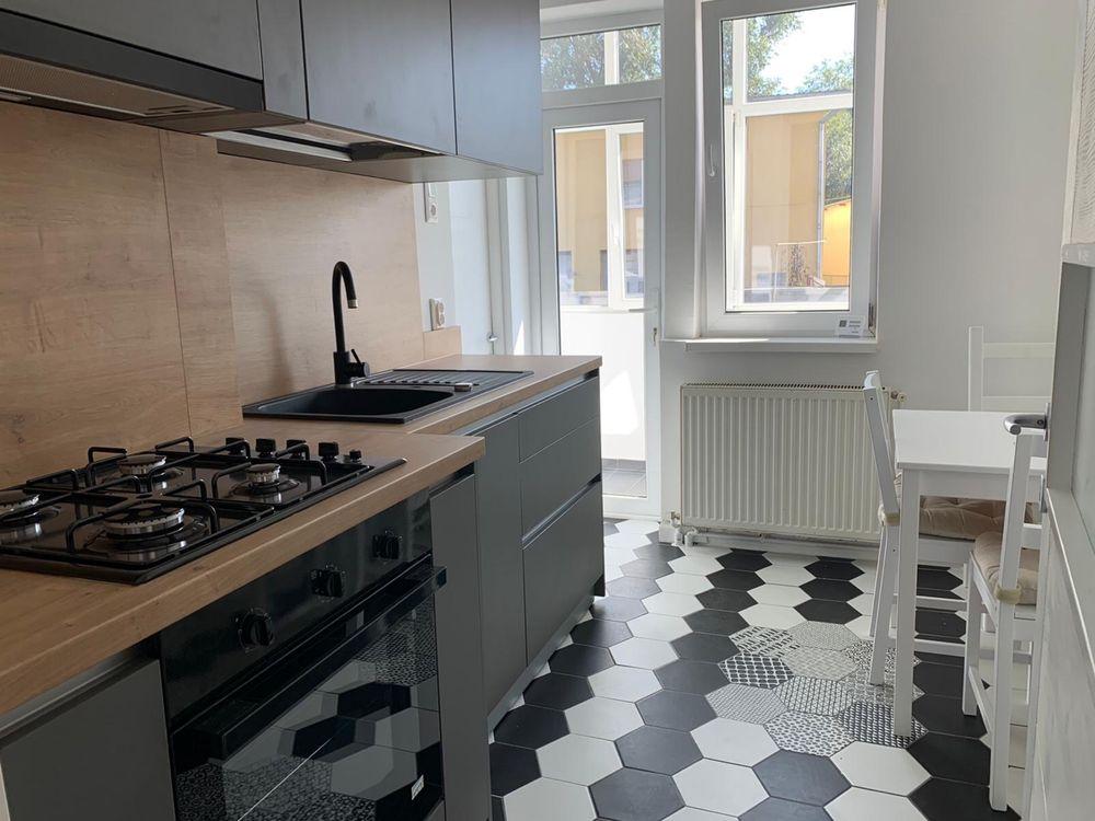 Vand apartament 2 camere strada Traian