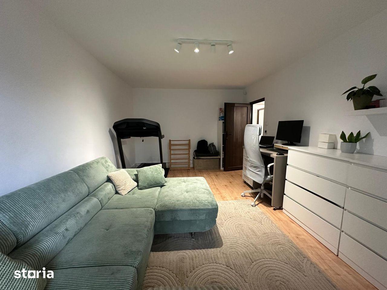 Ap. 4 camere , complet renovat de la gri (Nov. 2024), Str. Plopilor.