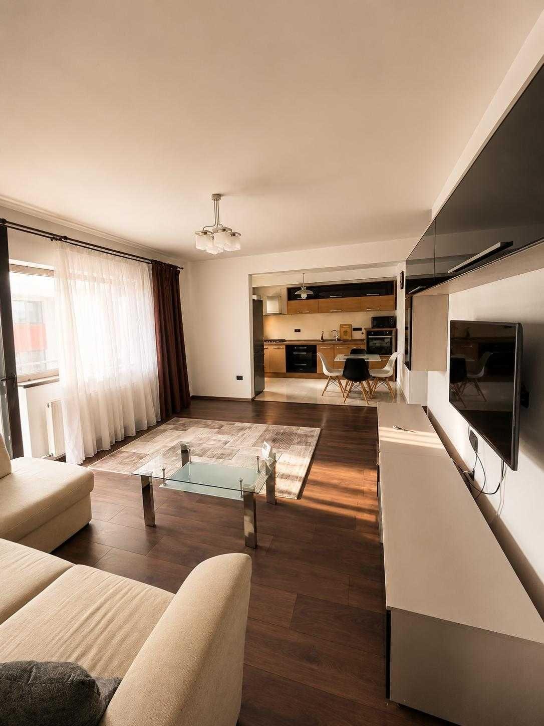 Inchiriez apartament 3 camere