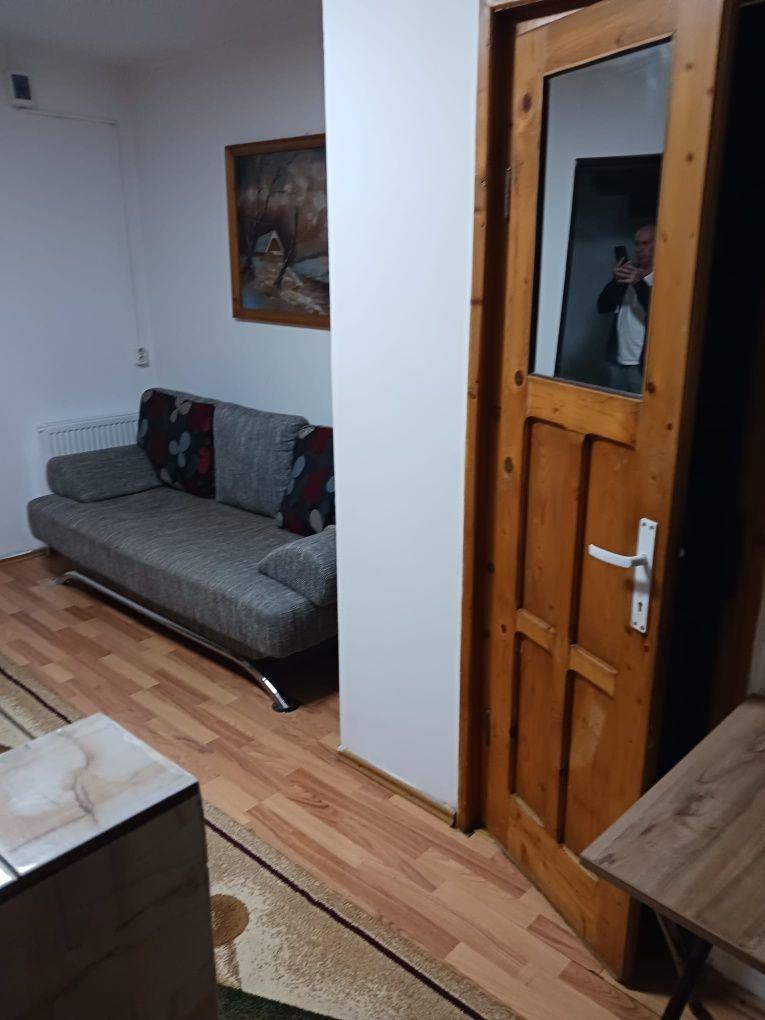 Închiriez garsoniera, zona centrală - imagine 1