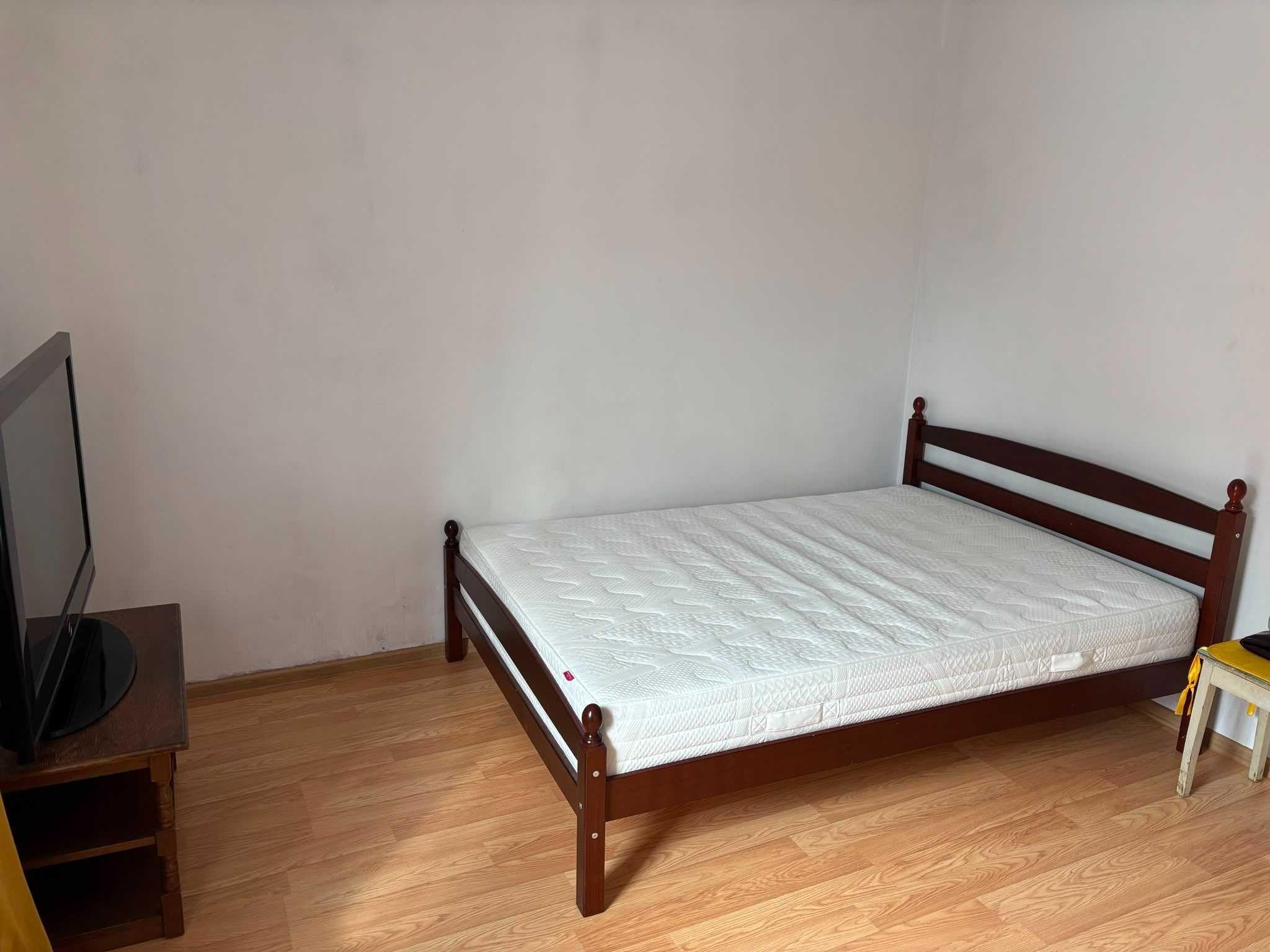 Garzoniera de inchiriat