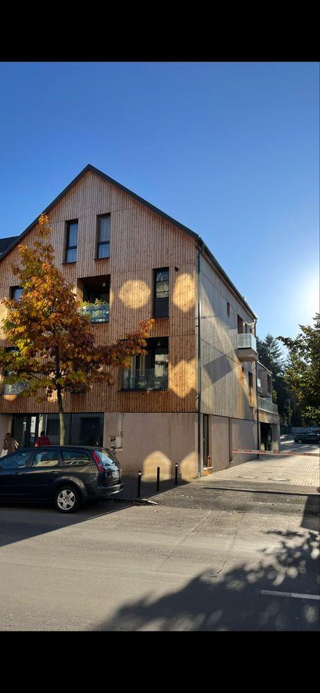Apartament 3 camere, Centru, str Avram Iancu, parcare in curte privata + boxa