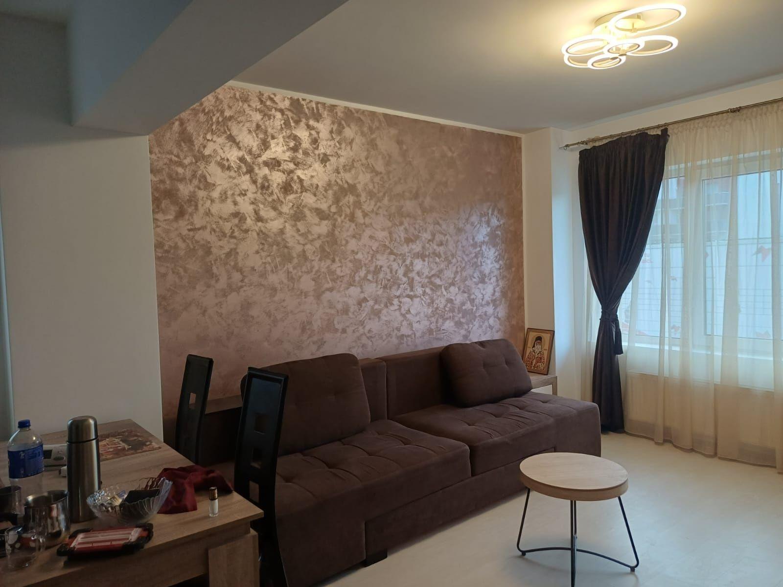 Ofer spre închiriere  apartament 2 camere, mobilat și utilat