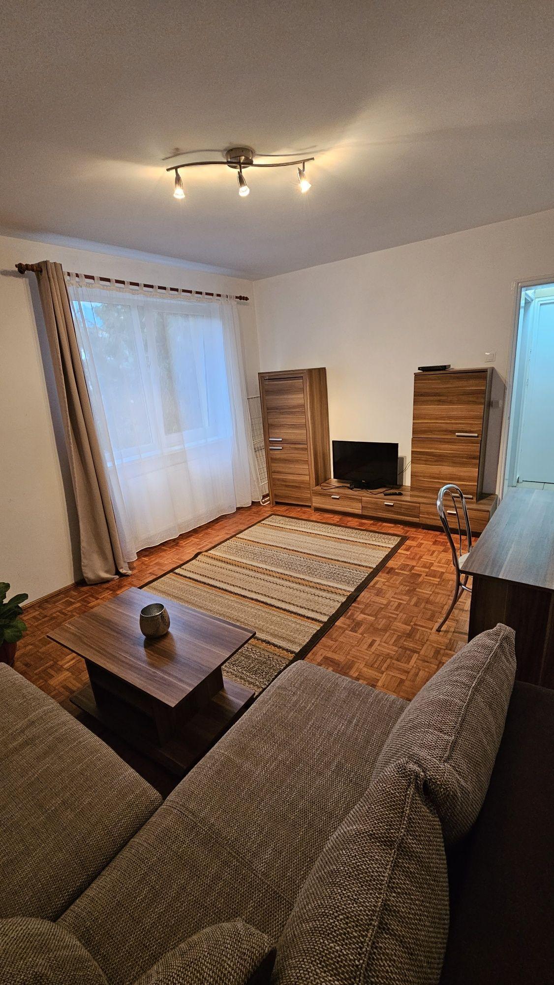 Apartament 2 Camere Decomandat | Centrul Civic - AFI | Parcare-direct Proprietar