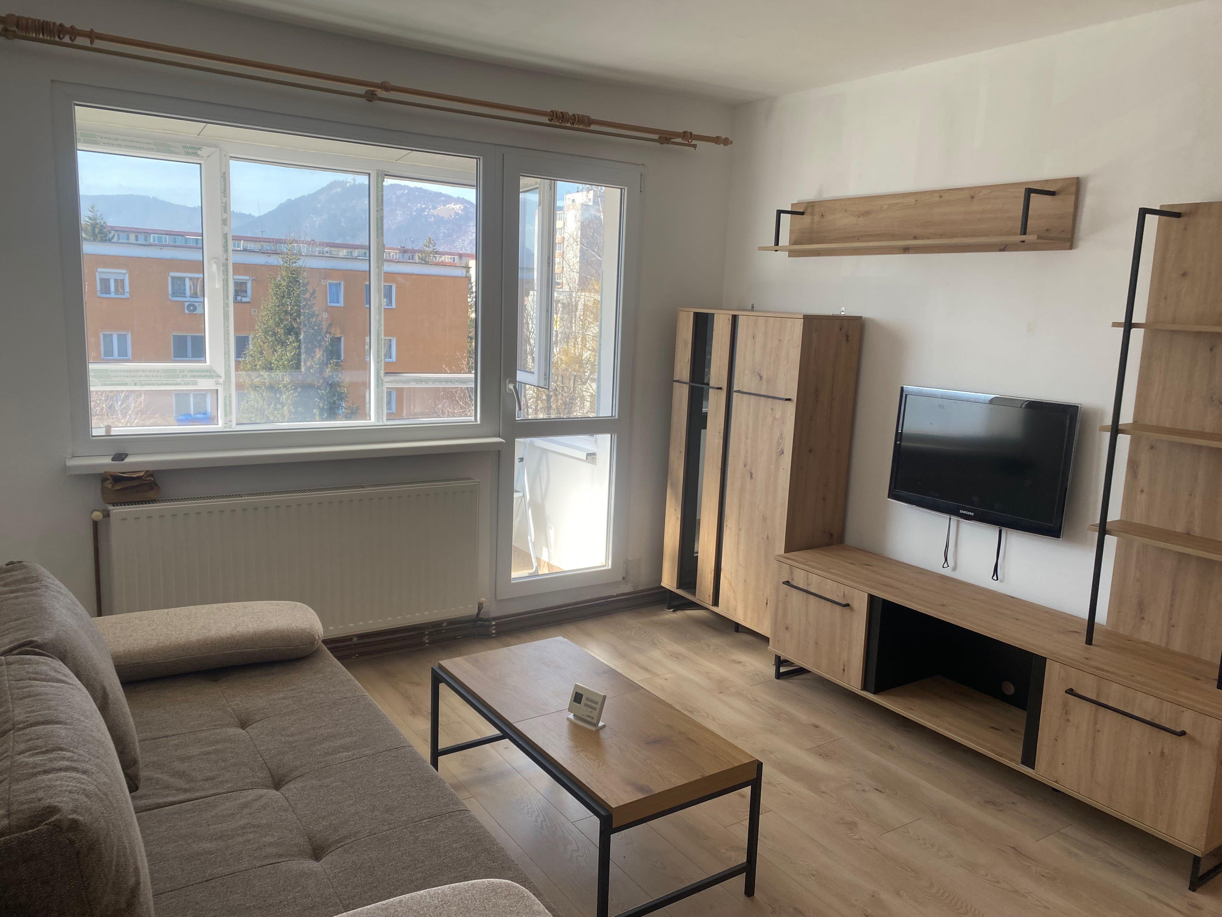 Închiriez apartament 2 camere Brasov - imagine 1