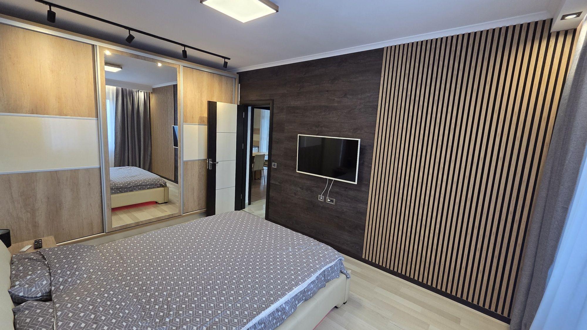 Apartament 3 camere zona Coresi - mobilat si utilat- parcare inclusă