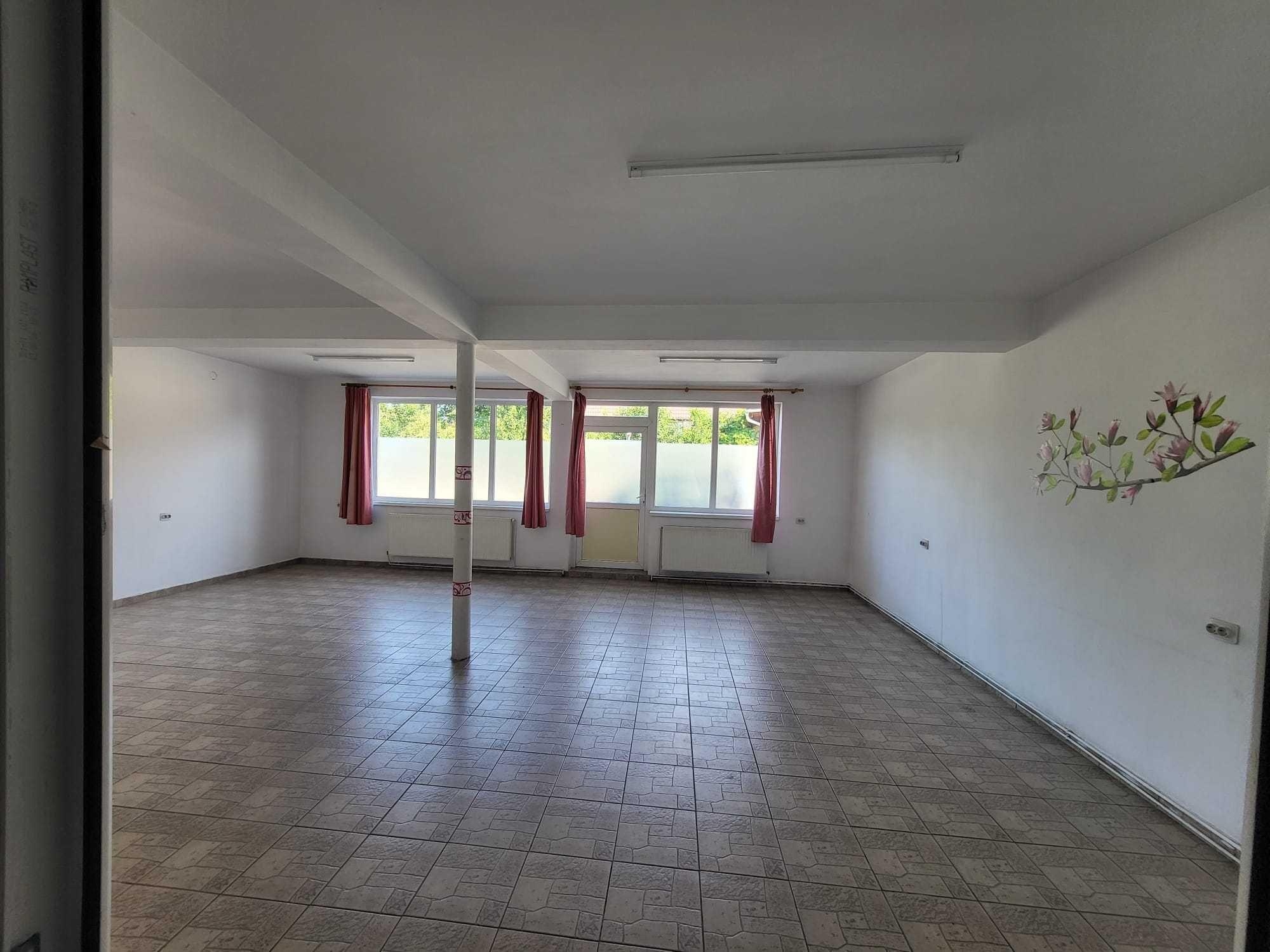 Inchiriez Spațiu de birouri / comercial de închiriat – 180 mp, 2 niveluri cu posibilitate de impartire in 2 spatii cu intrari separate