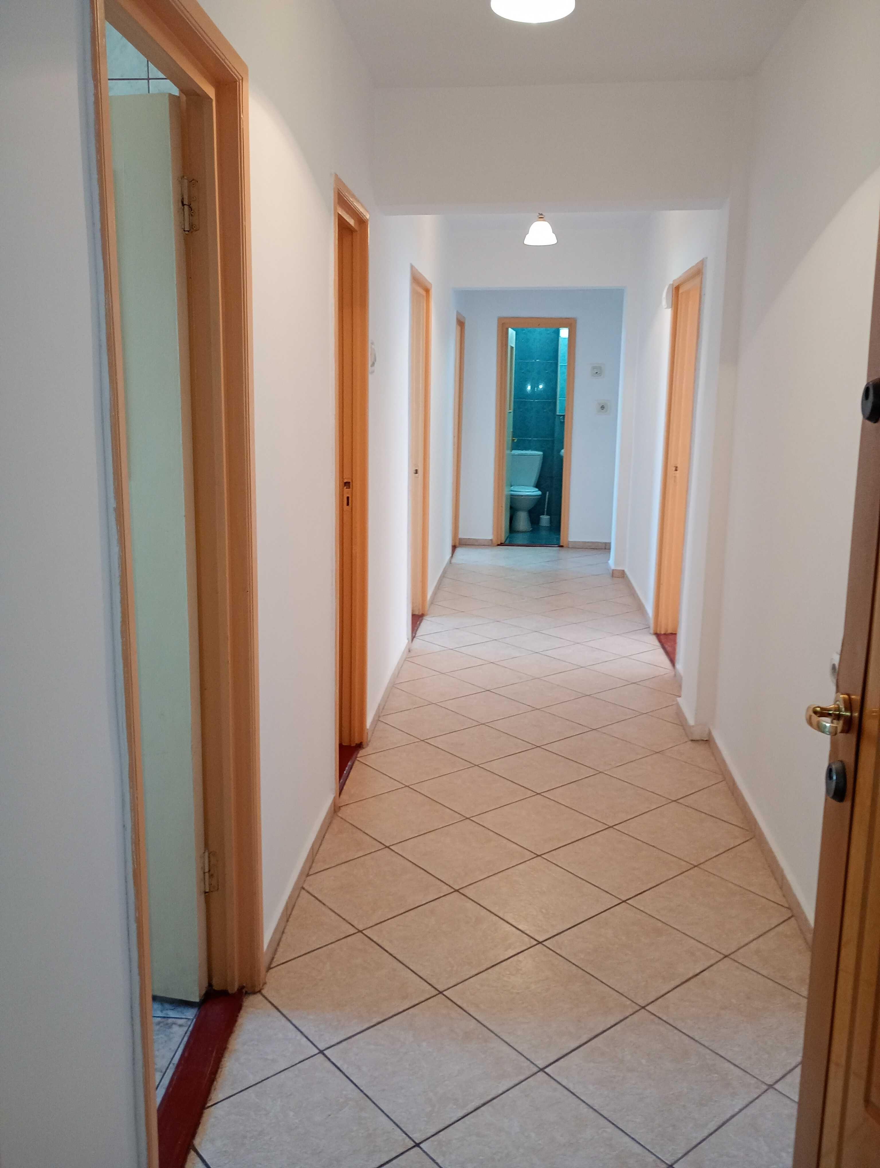 Persoana fizica vand apartament ultracentral Constanta, ideal investitie