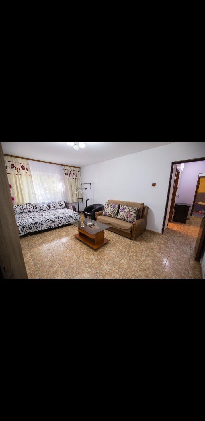 De închiriat – Apartament 2 camere decomandat | Intrare Mamaia |