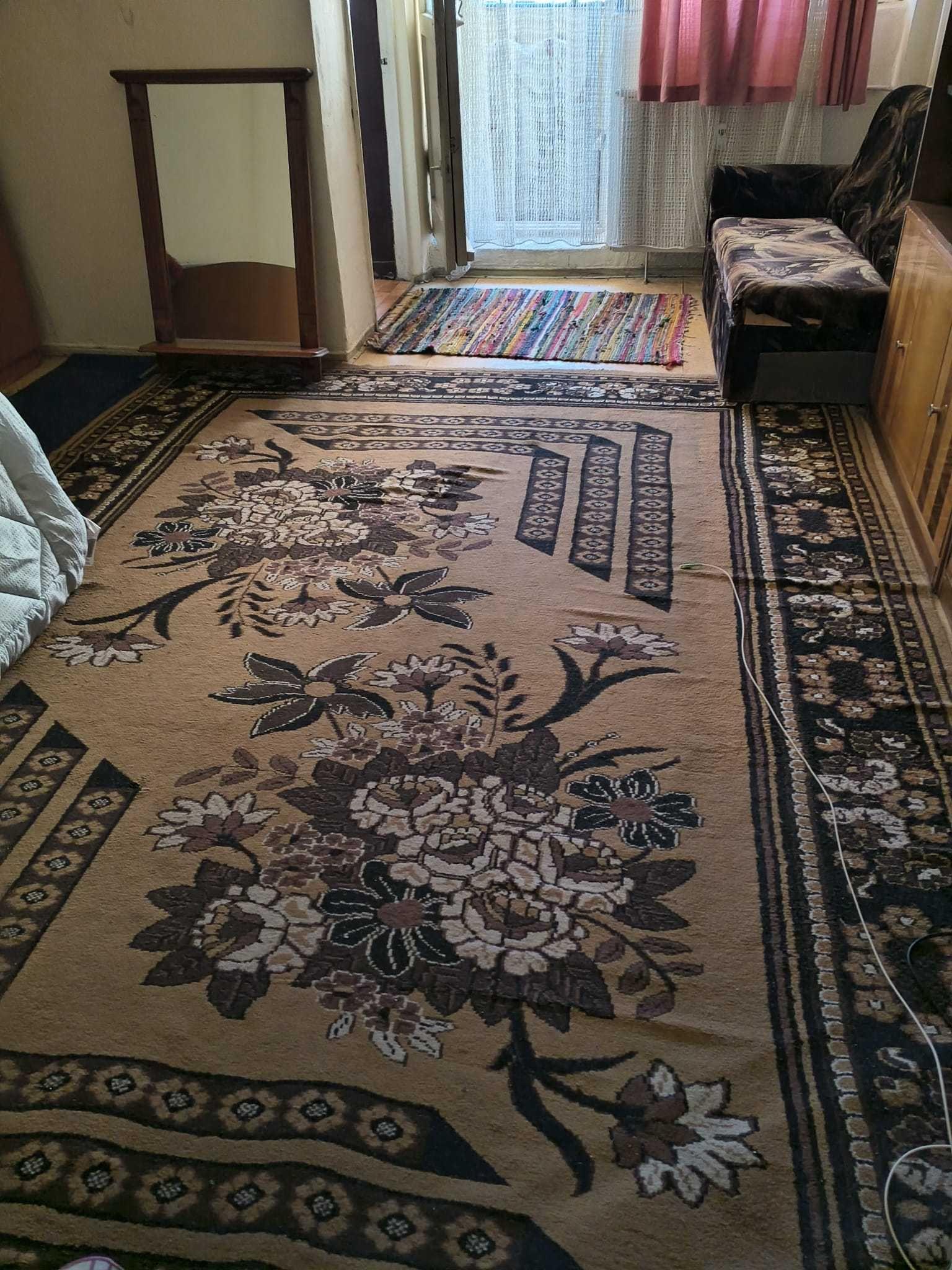 Închiriez garsonieră decomandată Valea Roșie, Str. Henri Coandă 93 — Persoană fizică