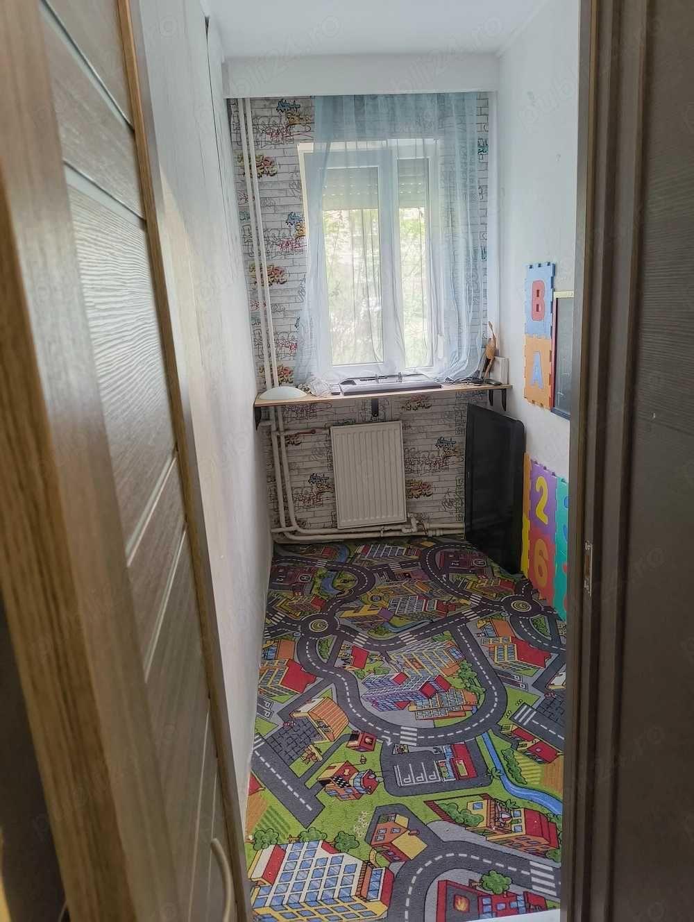 Inchiriez apartament cu 2 camere