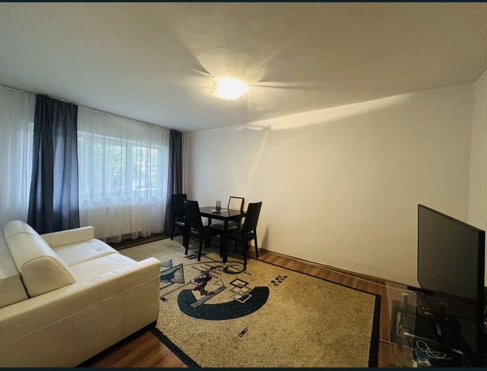 Proprietar vând apartament 2 camere decomandat, 52 mp, zona Mărășești-OMV
