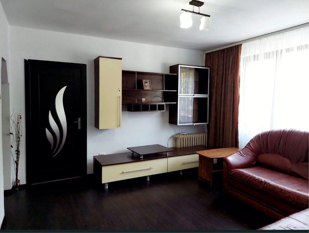 Vand apartament 2 camere - imagine 1