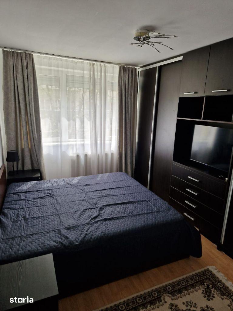 Apartament de inchiriat 3 camere,Cartier Pajura
