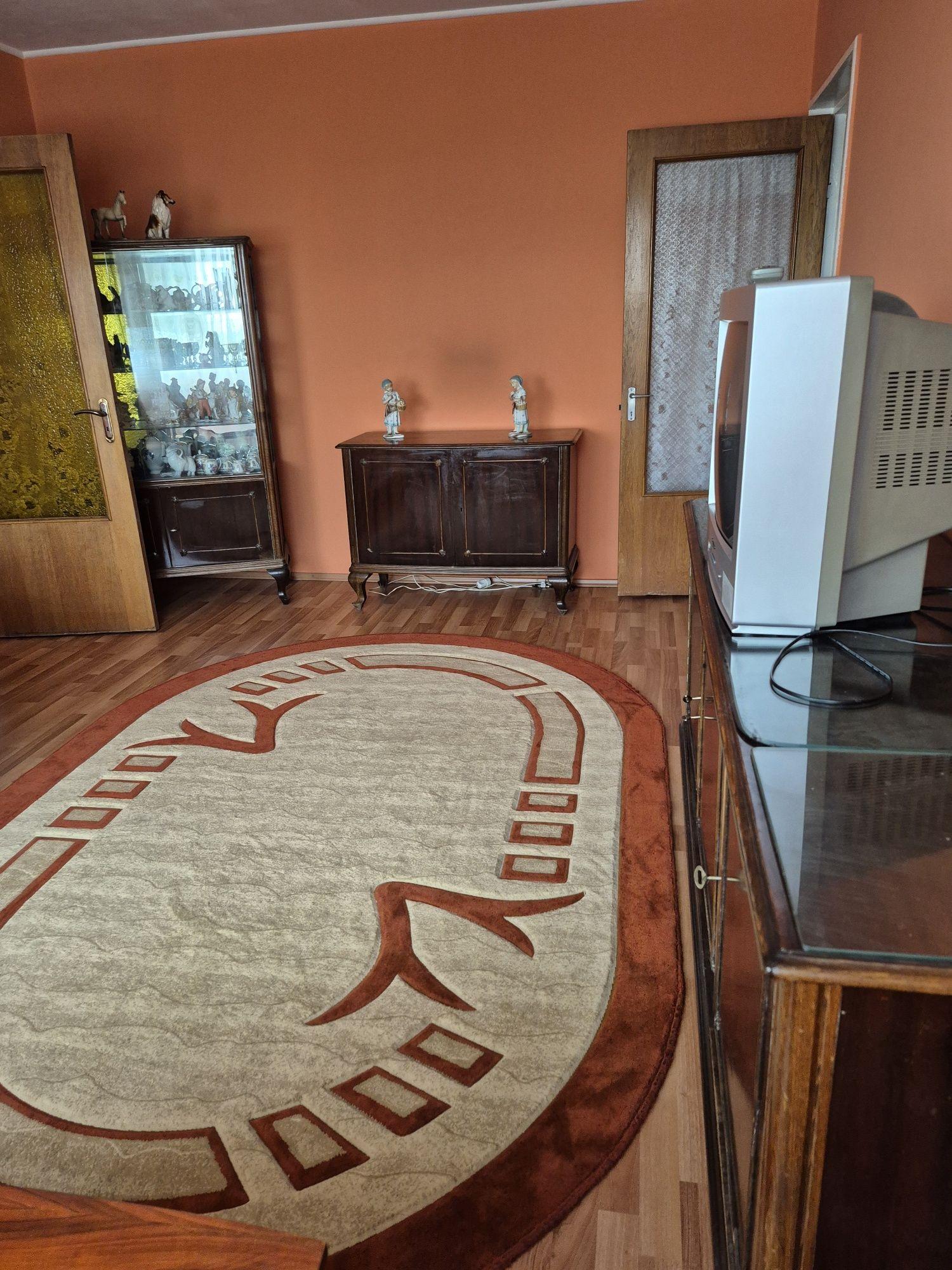 Vand Apartament 3 camere