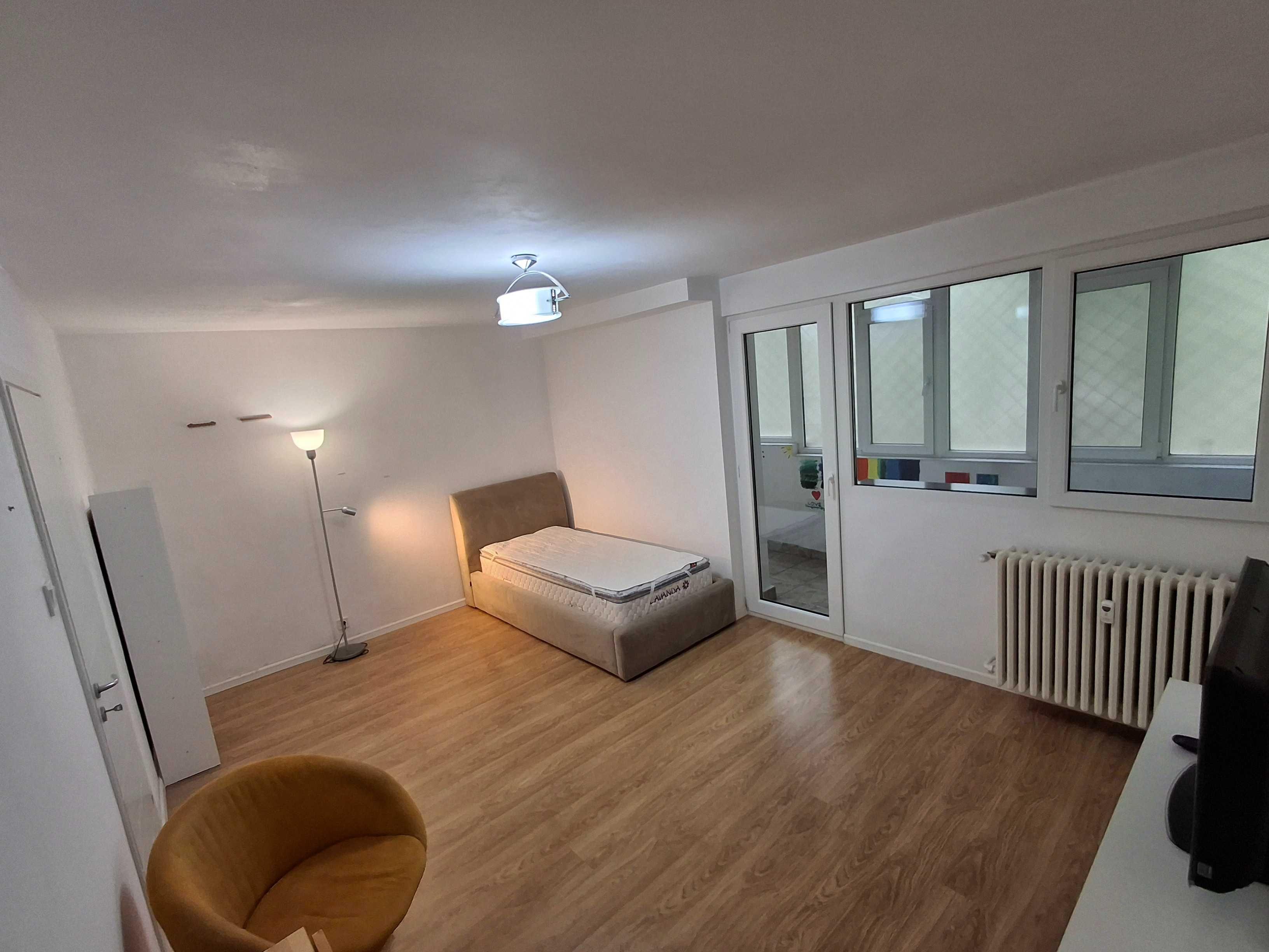 Garsoniera 42m2 langa parc IOR si metrou Titan