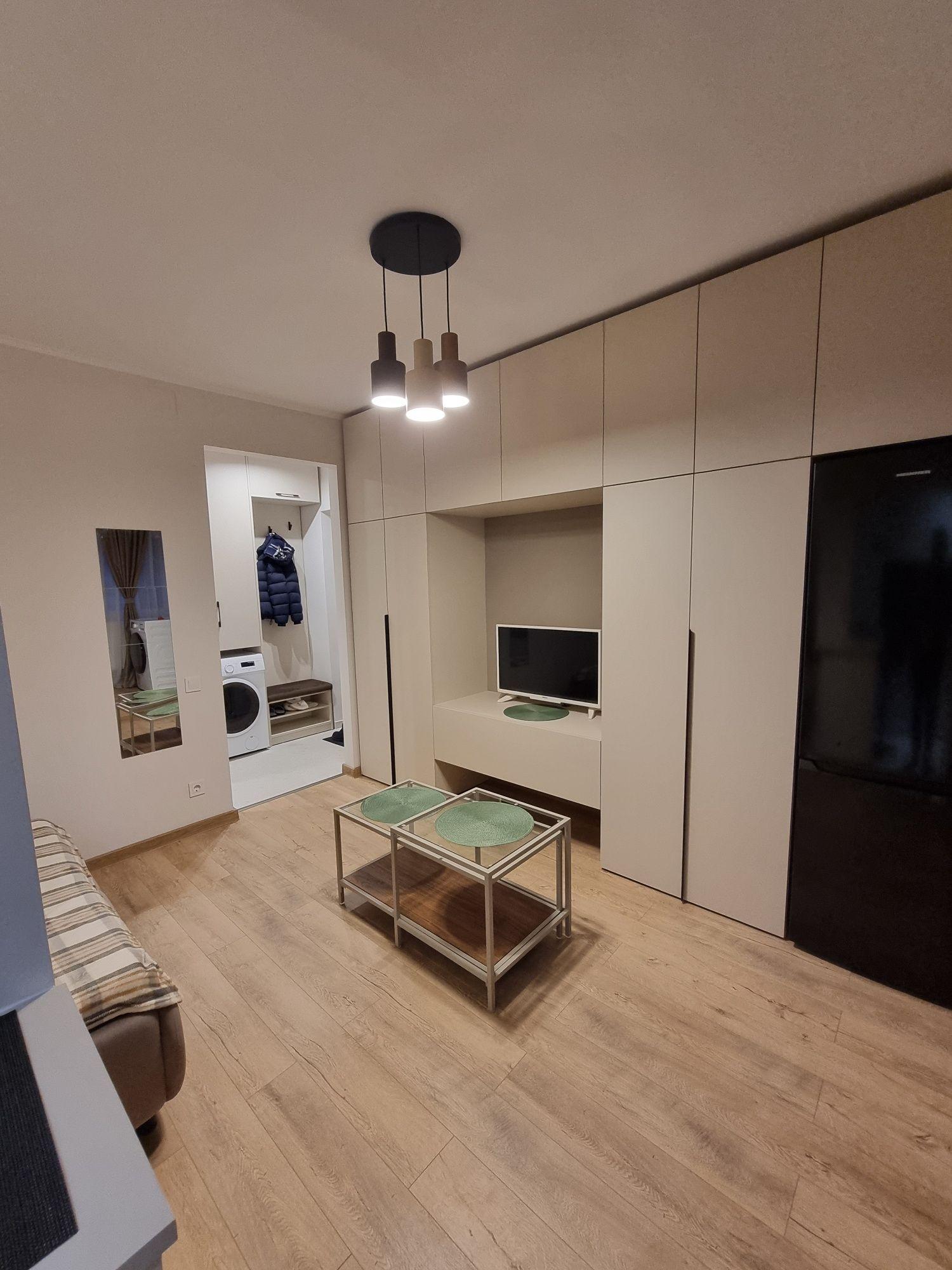Garsoniera moderna Dristor Racari, complet utilata