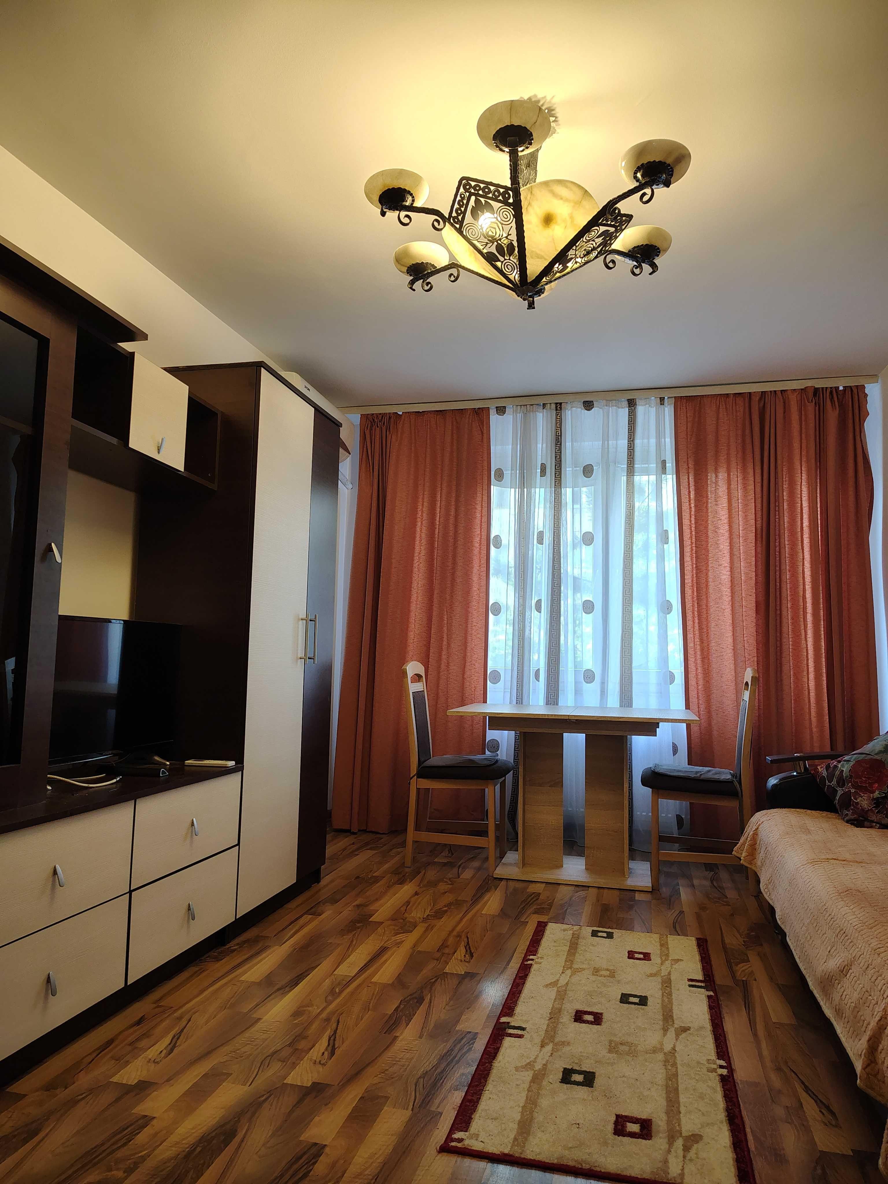 Proprietar inchiriez ap 2 camere zona Dristor